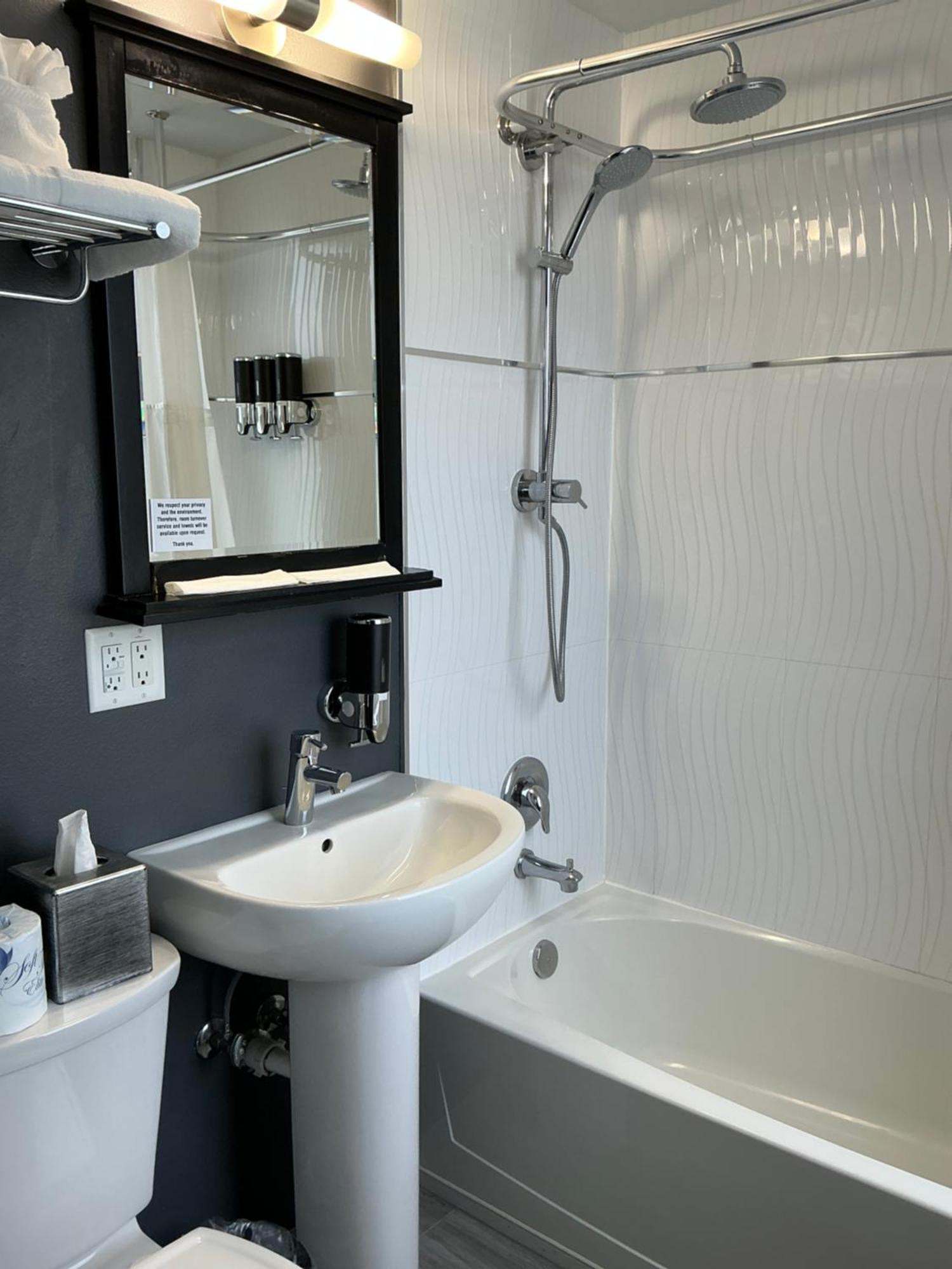 Streamline Hotel In Παραλία Ντειτόνα Εξωτερικό φωτογραφία