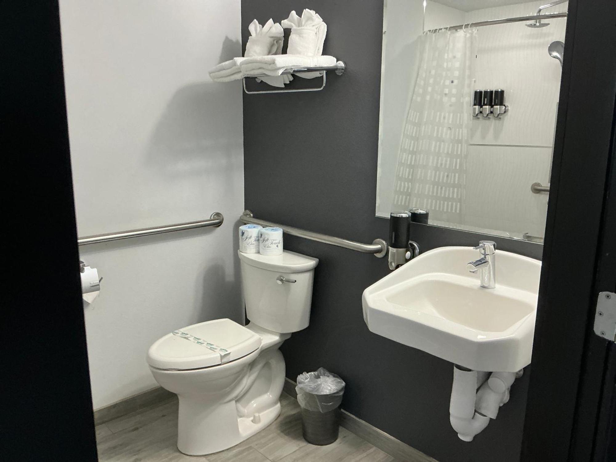 Streamline Hotel In Παραλία Ντειτόνα Εξωτερικό φωτογραφία